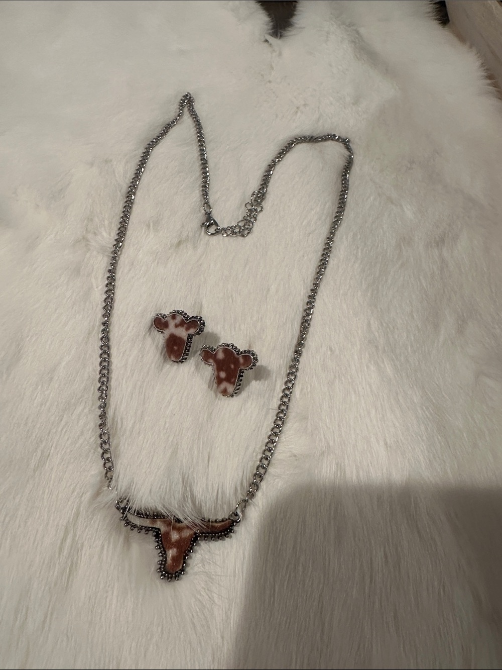 Longhorn Pendant Necklace and Stud Earrings Set - Brown Silver
